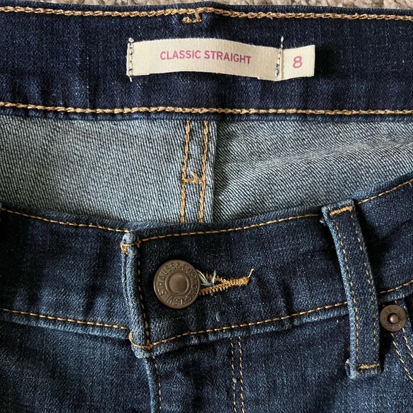 Levi's Classic Straight Leg Jeans - Picture 2 of 4